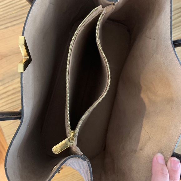 Louis Vuitton Kensington handbag - Picture 5 of 5